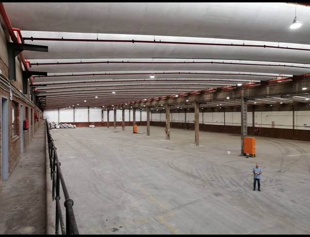 5,970M² FACTORY TO LET IN CLIFFDALE